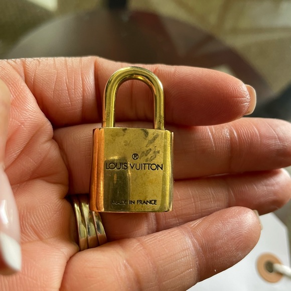 Authentic 💯 LV Lock Only No. 308 - Picture 2 of 3